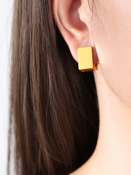 F832 Gold Earrings Titanium Steel Geometric Trend Stud Earring