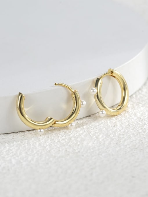 H00743 Gold Brass Imitation Pearl Geometric Vintage Huggie Earring