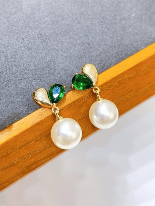 Clioro Brass Imitation Pearl Heart Vintage Stud Earring