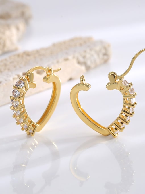 H01858 Gold Brass Cubic Zirconia Heart Luxury Stud Earring