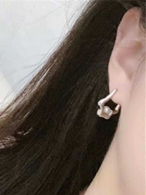 Clioro Brass Imitation Pearl Geometric Vintage Stud Earring 1