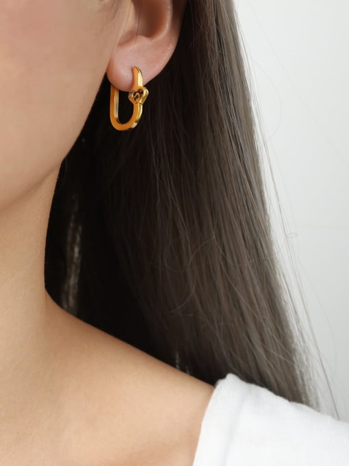 F133 Heart shaped Gold Earrings Titanium Steel Heart Trend Stud Earring
