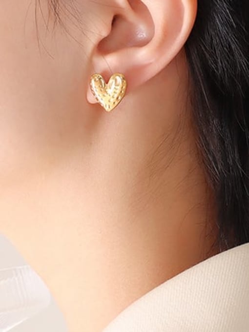 F003 Gold Earrings Titanium Steel Heart Vintage Stud Earring