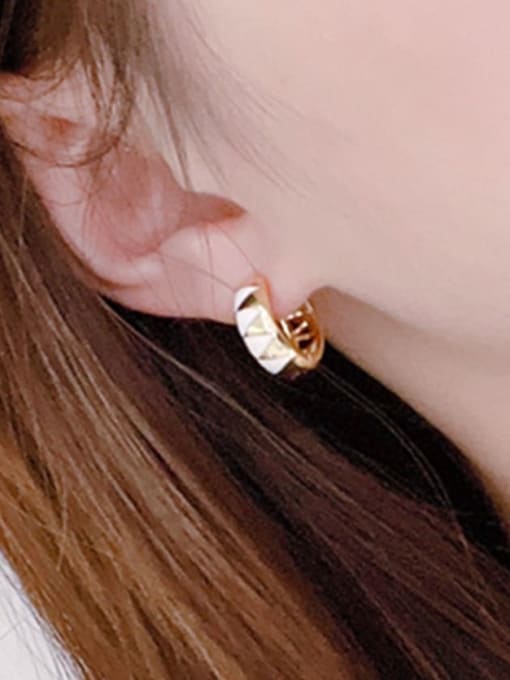 Clioro Brass Enamel Geometric Minimalist Huggie Earring 1