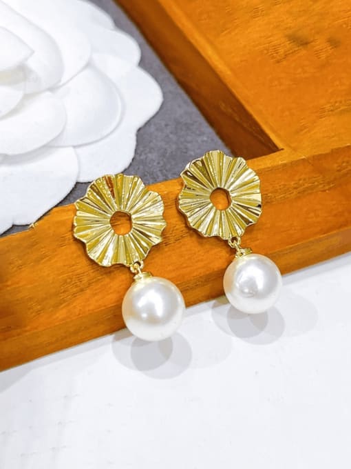 Clioro Brass Imitation Pearl Flower Minimalist Hook Earring 2