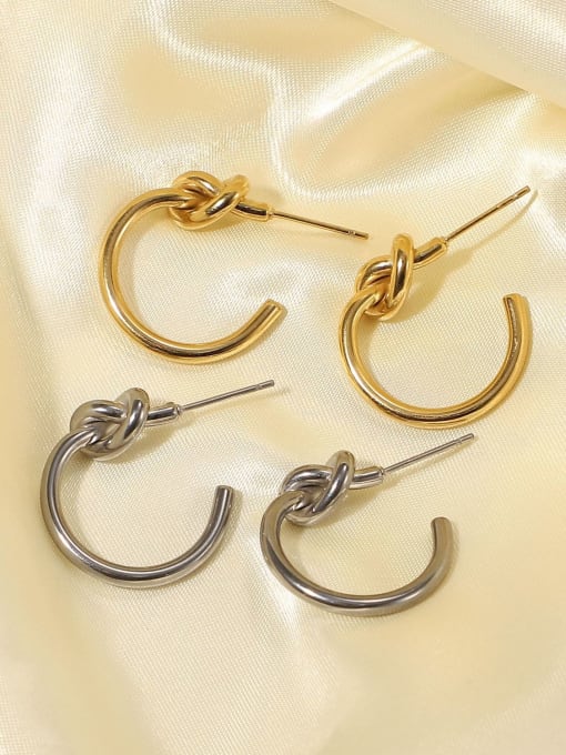 J&D Stainless steel Geometric Vintage Stud Earring