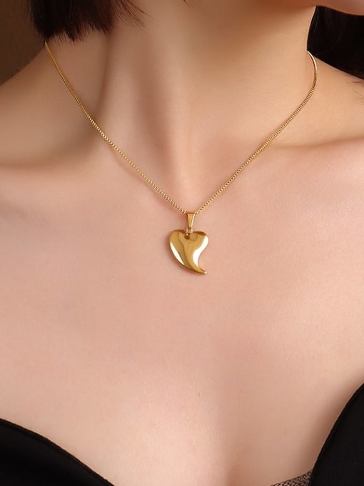 MAKA Titanium Steel Smooth  Heart Minimalist Necklace 1