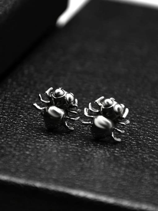 MAKA Titanium 316L Stainless Steel Bug Hip Hop spider Stud Earring with e-coated waterproof 2