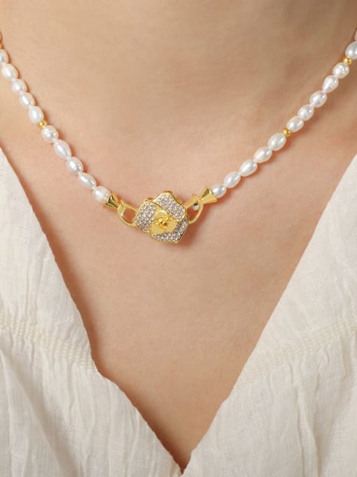 P368 Golden Necklace Brass Cubic Zirconia Flower Dainty Beaded Necklace