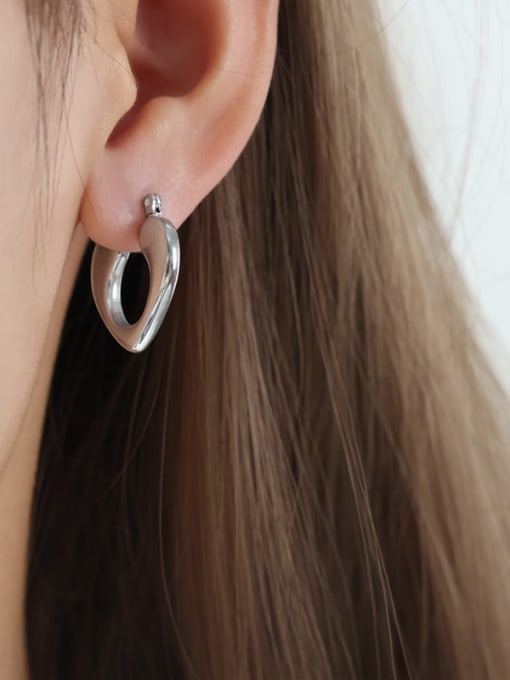 F1177 Steel Color Earrings Titanium Steel Heart Trend Stud Earring