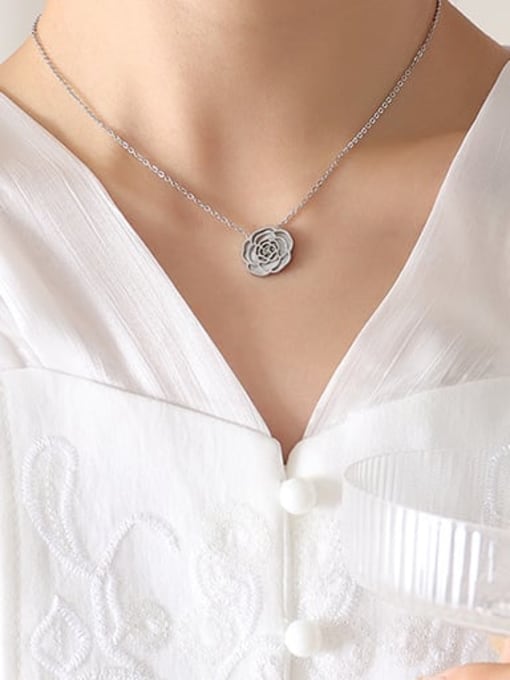 P711 Steel Necklace 39+ 5cm Titanium Steel Shell Flower Minimalist Necklace