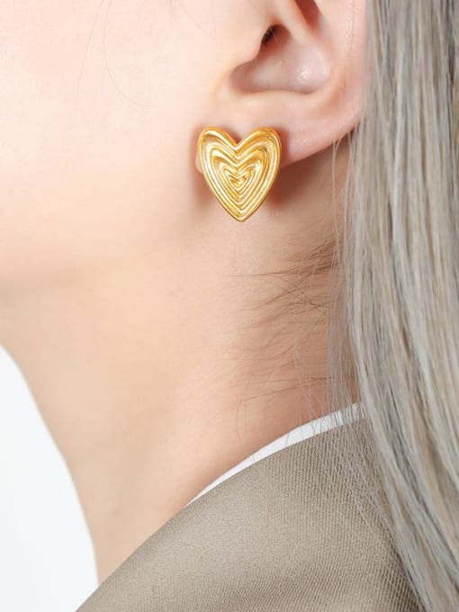 MAKA Titanium Steel Heart Trend Stud Earring 1
