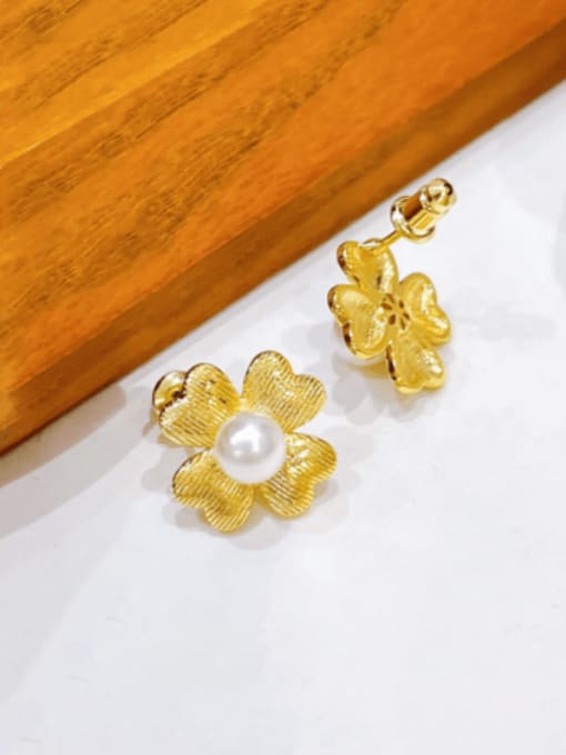 Clioro Brass Imitation Pearl Flower Vintage Stud Earring 2