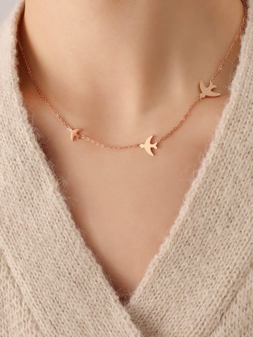 P584 rose necklace 41+ 5cm Titanium Steel Bird Minimalist Necklace