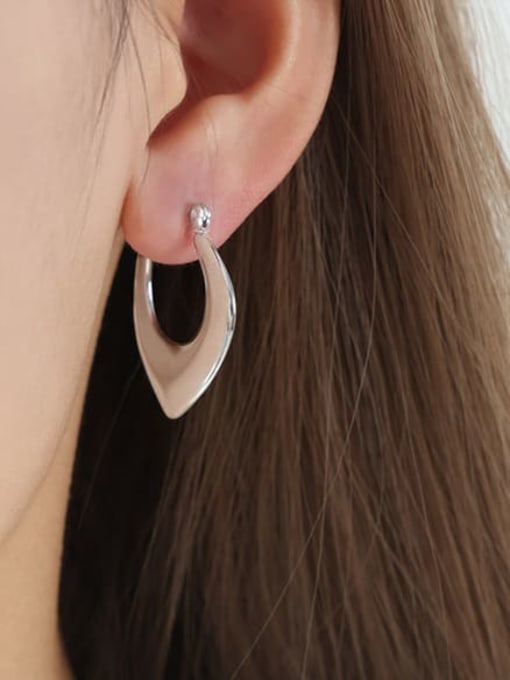 MAKA Titanium Steel Geometric Trend Huggie Earring 1