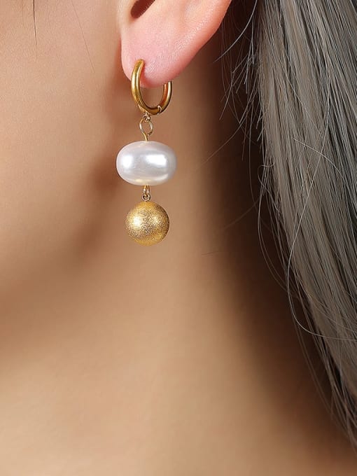 F308 Oval Gold Earrings 4.2x1.4cm Titanium Steel Imitation Pearl Round Minimalist Huggie Earring