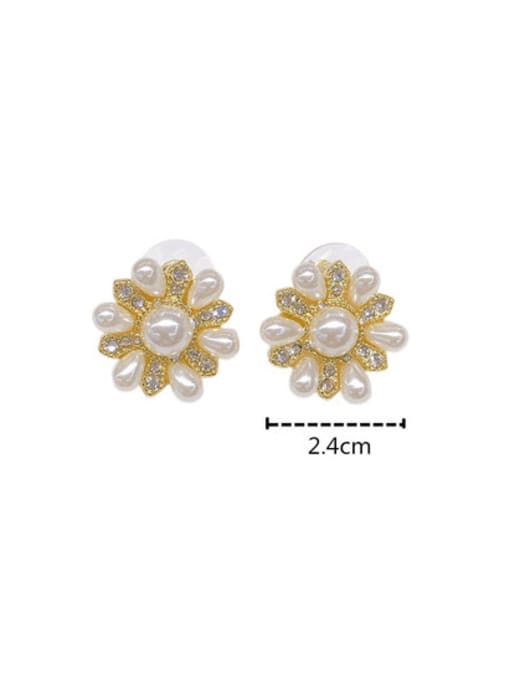 Clioro Brass Imitation Pearl Flower Minimalist Stud Earring 2