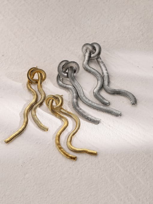 J&D Stainless steel  Hip Hop Snake Bone Chain Tassel Lines Threader Earring 0