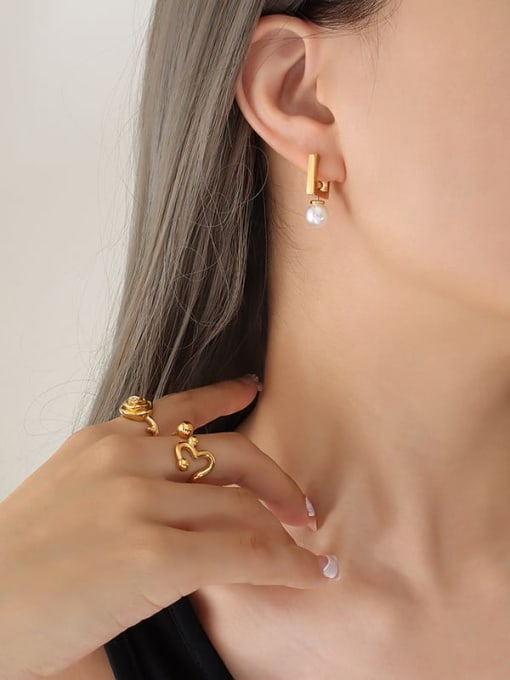 golden Titanium Steel Imitation Pearl Geometric Trend Stud Earring