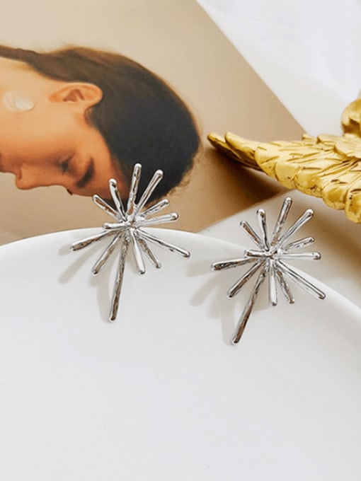 white  k Copper snowflake Minimalist Stud Trend Korean Fashion Earring