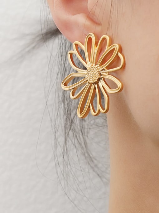 HYACINTH Brass Hollow Flower Minimalist Stud Earring 1