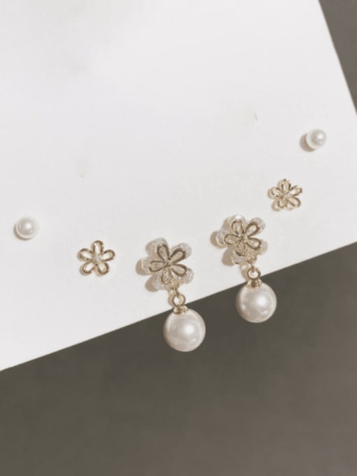 ZRUI Brass Shell Fashion Cute Flower Three-Piece Set Stud Earring 2