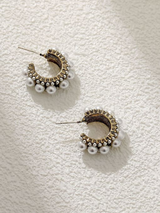 HYACINTH Brass Imitation Pearl Geometric Vintage Stud Earring