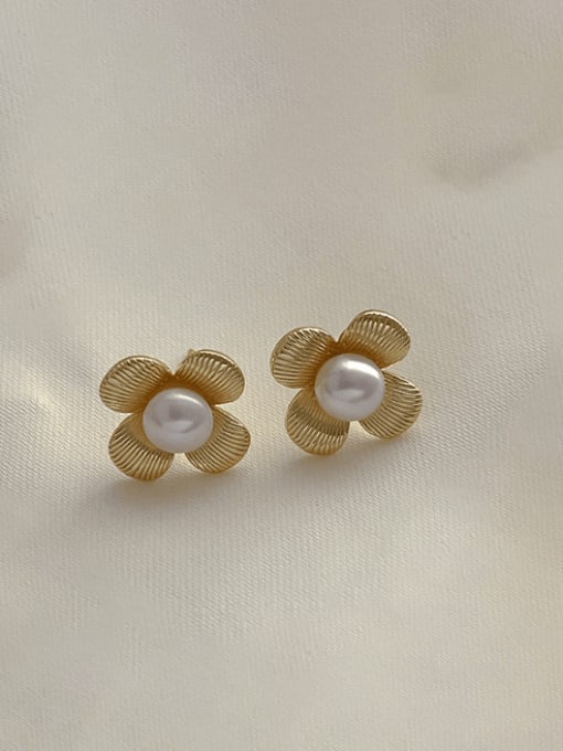 Four petal flower pearl earrings Brass Imitation Pearl Flower Vintage Stud Earring