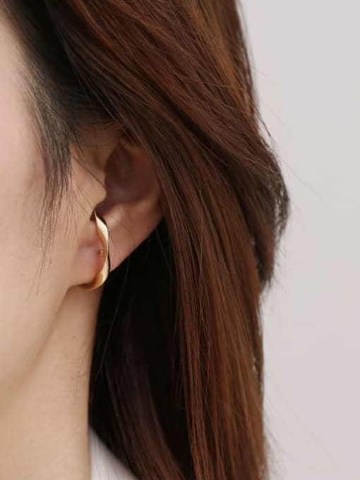 ACCA Brass Irregular Twisted line  Minimalist Stud Earring 0