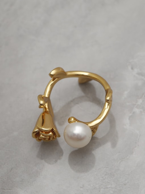 HYACINTH Brass Imitation Pearl Flower Minimalist Band Ring 1