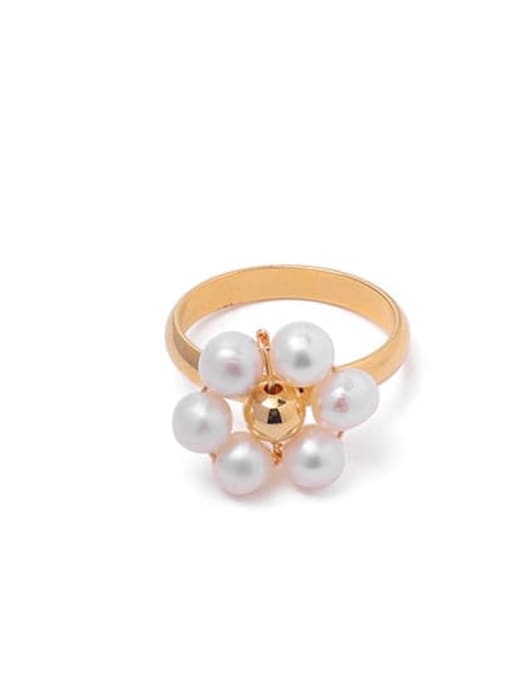 Flower ring (Shell Bead) Brass Imitation Pearl Geometric Minimalist Stud Earring