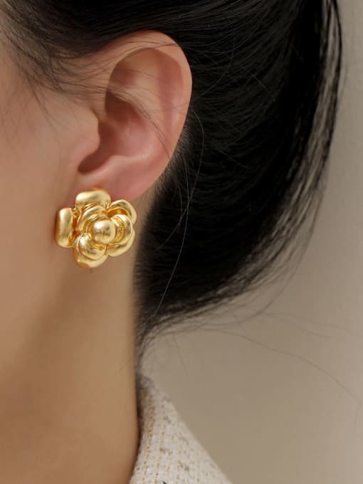 HYACINTH Brass Flower Minimalist Clip Earring 1