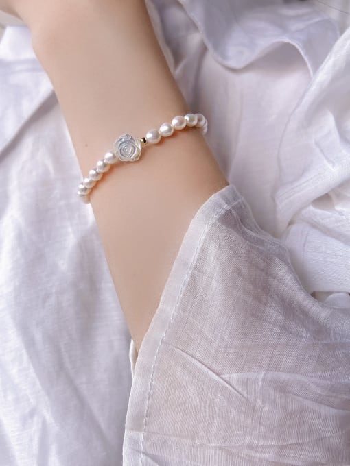 HYACINTH Brass Imitation Pearl Flower Minimalist Handmade Beaded Bracelet 1