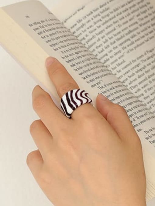 Five Color Hand Glass  Vertical Stripes Geometric Trend Band Ring 1