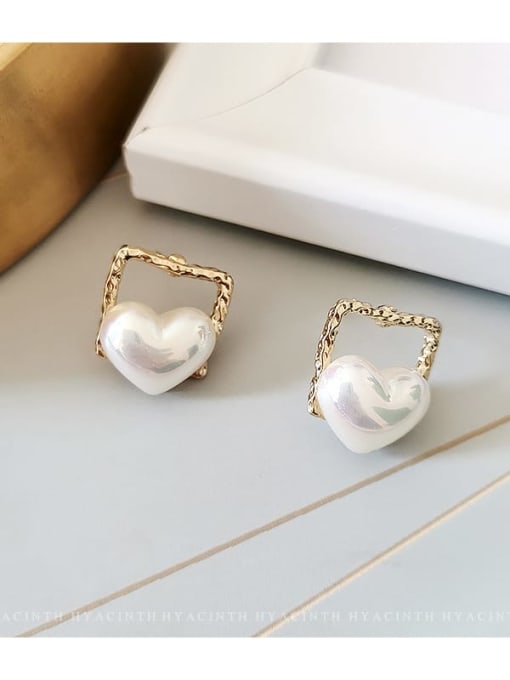 14K gold Copper Freshwater Pearl Heart Minimalist Stud Trend Korean Fashion Earring