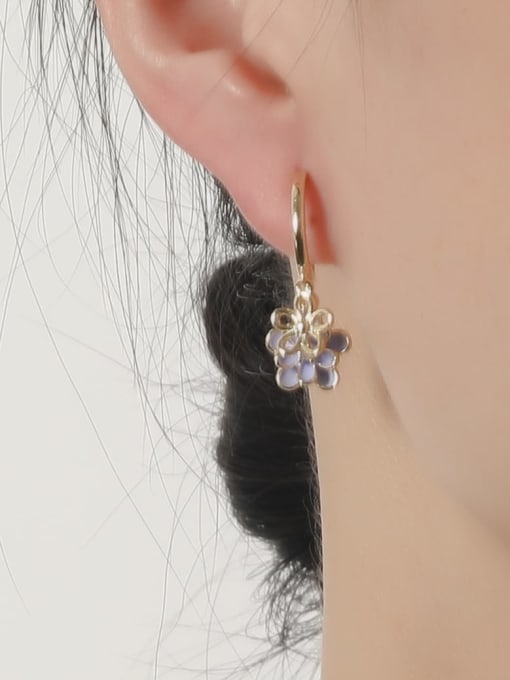 HYACINTH Brass Enamel Flower Minimalist Clip Earring 1