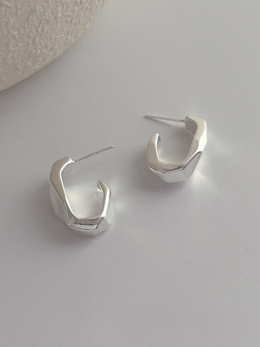 ZRUI Brass Geometric Minimalist Stud Earring 3