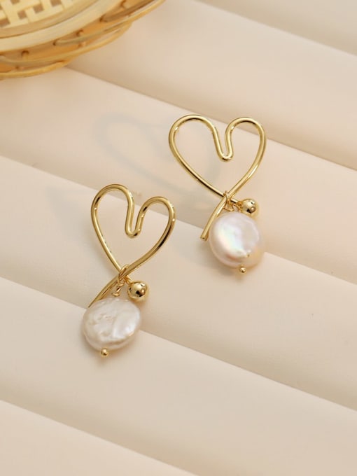 14K gold Copper Freshwater Pearl Hollow Heart Minimalist Stud Trend Korean Fashion Earring