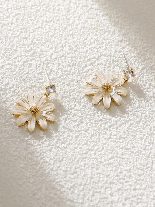 14k Gold +White Brass Resin Flower Minimalist Stud Earring