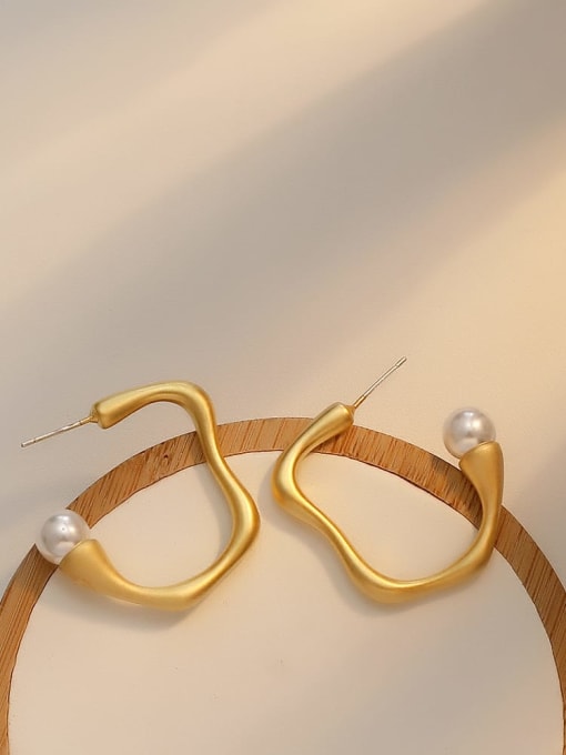 Dumb gold Copper Imitation Pearl Geometric Vintage Stud Trend Korean Fashion Earring