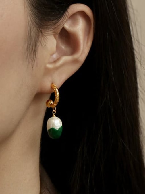ACCA Brass Imitation Pearl Geometric Minimalist Huggie Earring 2