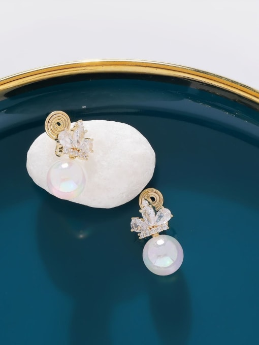 HYACINTH Brass Imitation Pearl Mermaid Minimalist Stud Earring 1