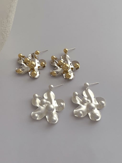 ZRUI Brass Imitation Pearl Flower Minimalist Drop Earring 0