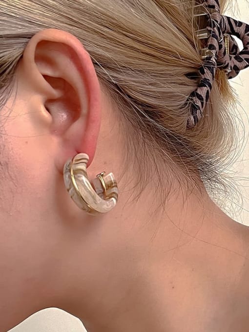 ZRUI Brass Acrylic Geometric Minimalist Stud Earring 1
