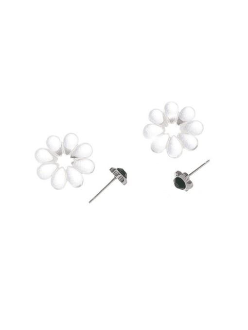 Flower earrings Brass Resin Flower Minimalist Stud Earring