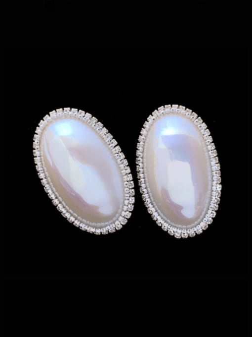 white Brass Imitation Pearl Geometric Minimalist Stud Earring