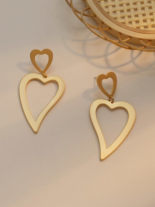 Dumb gold Copper with hollow heart-shaped pendant Trend Korean Fashion Earrings