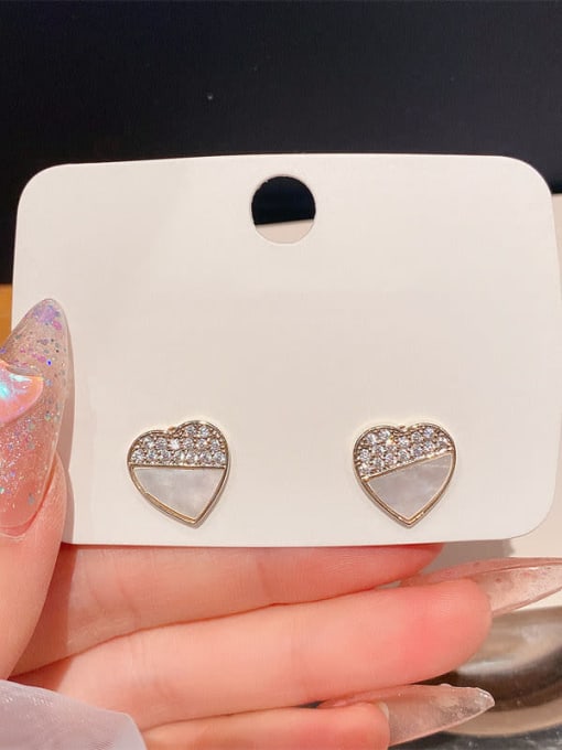 ZRUI Brass Shell Heart Dainty Stud Earring 0