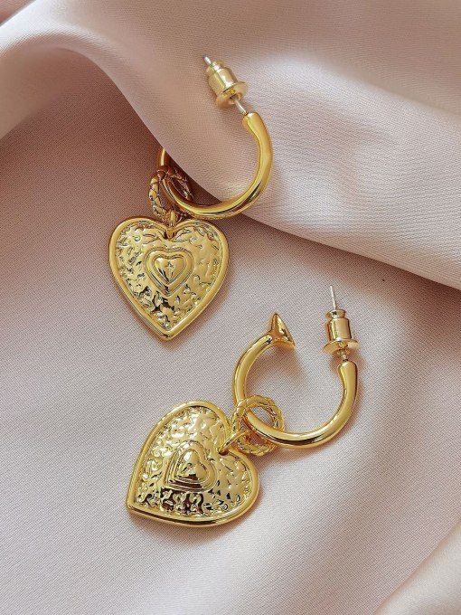 HYACINTH Brass Heart Vintage Huggie Earring 2
