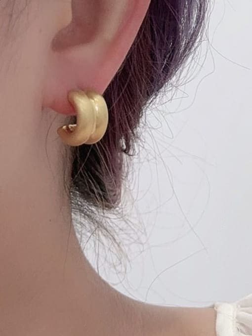 ZRUI Brass Irregular Minimalist Stud Earring 1